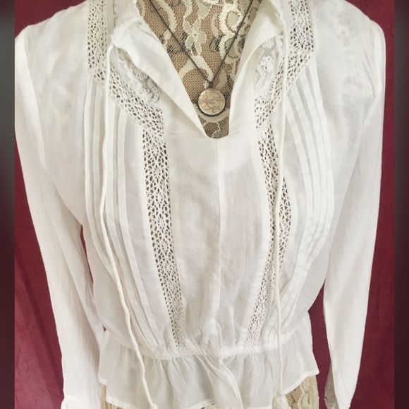 🍁Chelsea & Violet crop top🍁 - Picture 4 of 5